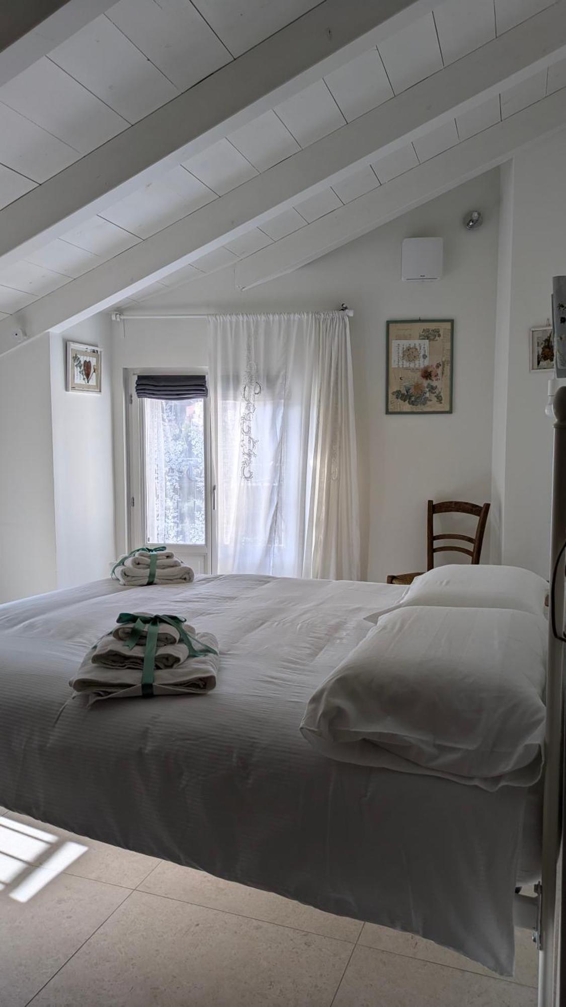 Casa Viola Bed And Breakfast Dimora Di Campagna Calice Ligure Buitenkant foto