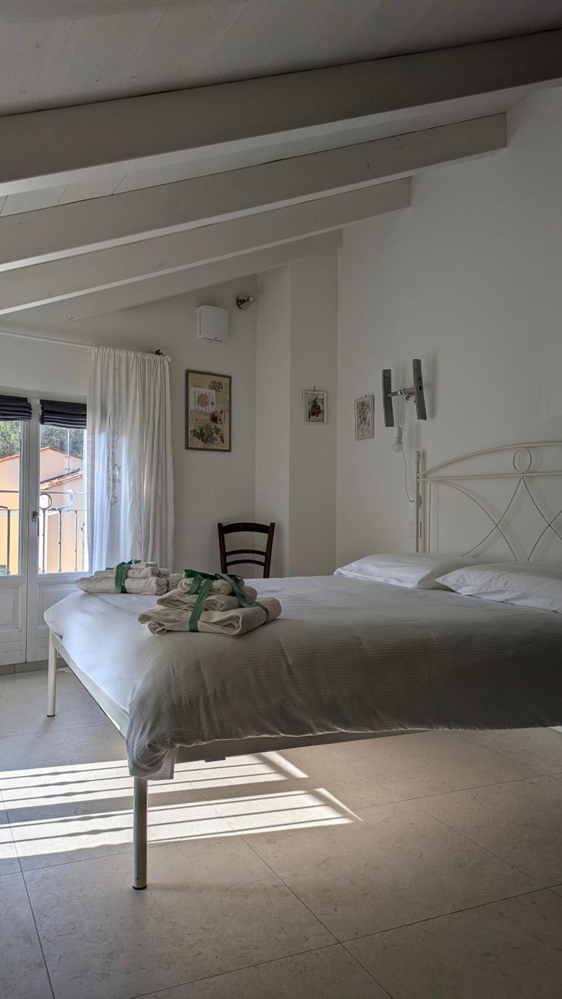 Casa Viola Bed And Breakfast Dimora Di Campagna Calice Ligure Buitenkant foto